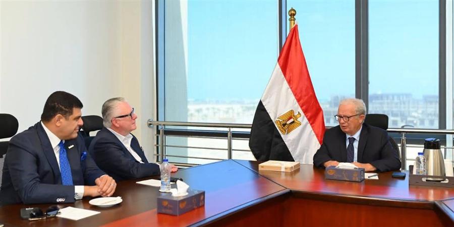 نائب رئيس الوزراء يبحث مستجدات تنفيذ برج فوربس العالمي بالعاصمة الإدارية